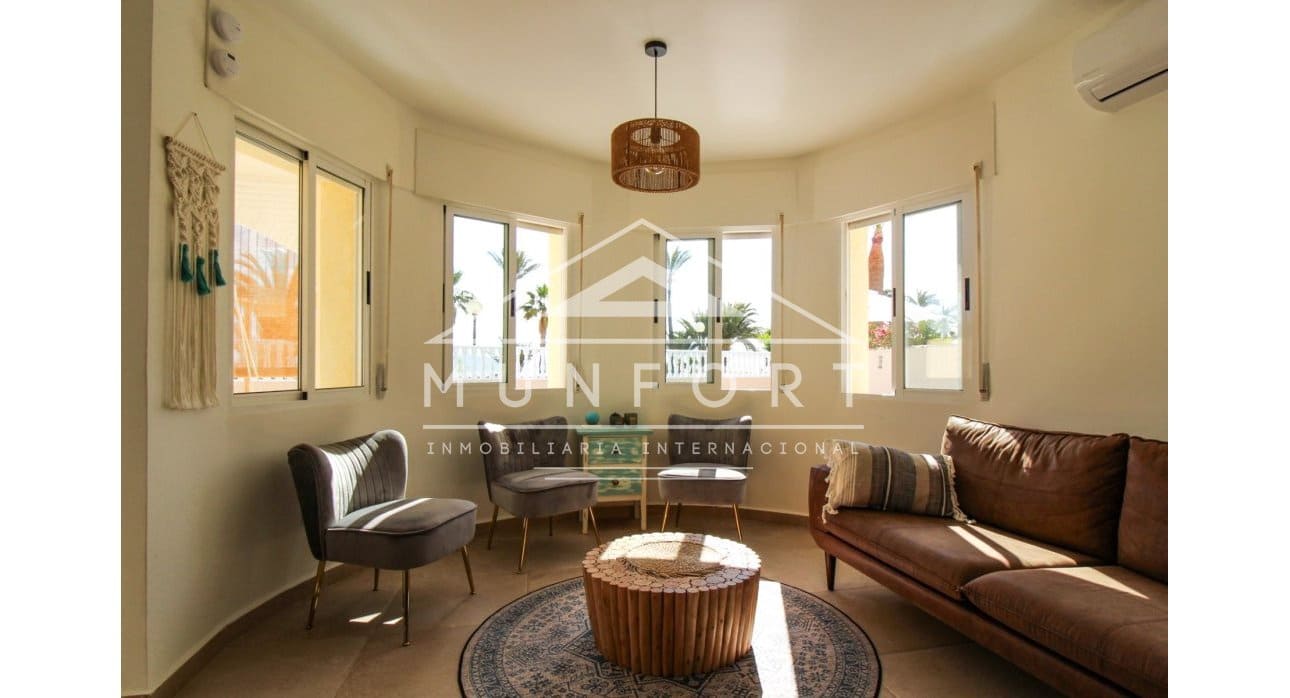 4 makuuhuone Huvila myytävänä paikassa Los Urrutias mukana uima-altaan - 549 000 € (Ref: 8422483)