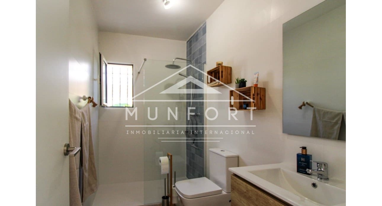 4 makuuhuone Huvila myytävänä paikassa Los Urrutias mukana uima-altaan - 549 000 € (Ref: 8422483)