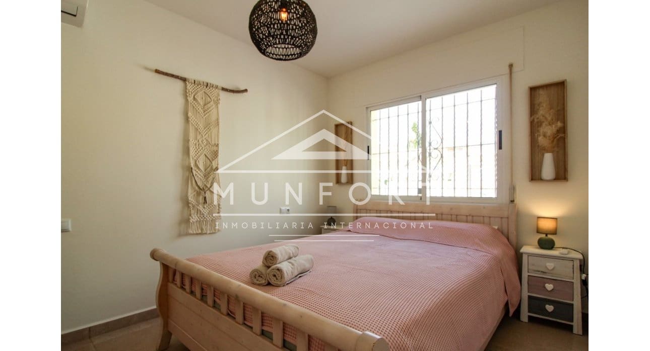 4 makuuhuone Huvila myytävänä paikassa Los Urrutias mukana uima-altaan - 549 000 € (Ref: 8422483)