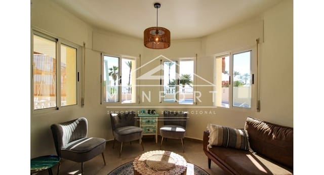 4 makuuhuone Huvila myytävänä paikassa Los Urrutias, Cartagena mukana uima-altaan - 549 000 € (Ref: 8422483)