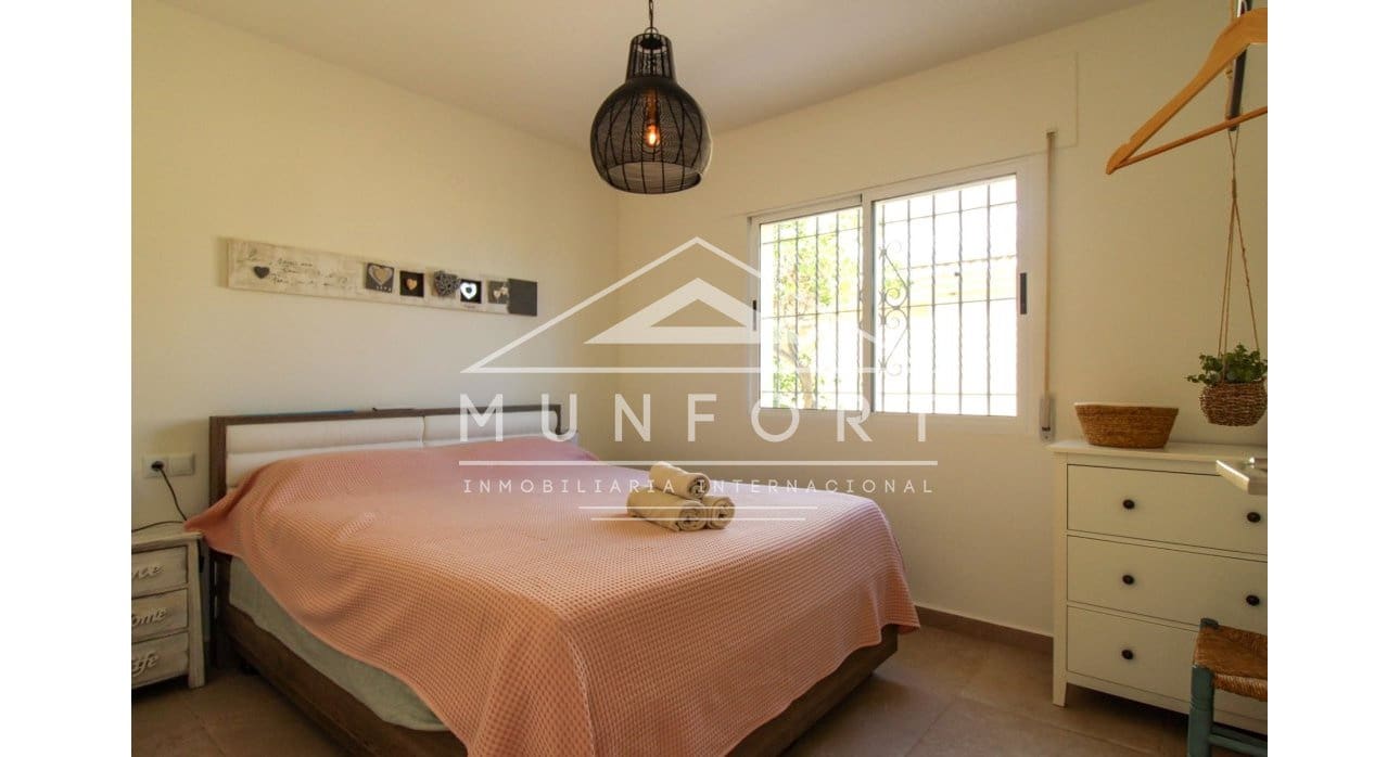 4 makuuhuone Huvila myytävänä paikassa Los Urrutias mukana uima-altaan - 549 000 € (Ref: 8422483)