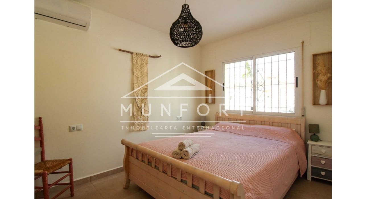 4 makuuhuone Huvila myytävänä paikassa Los Urrutias mukana uima-altaan - 549 000 € (Ref: 8422483)