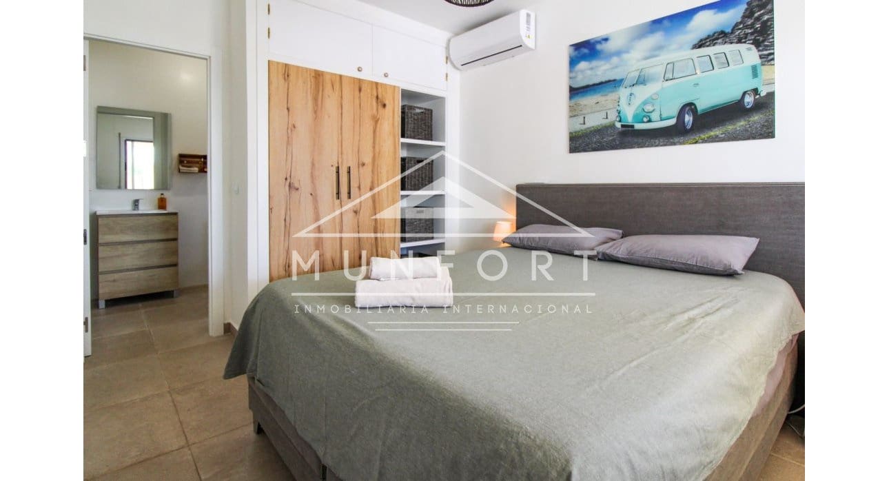 4 makuuhuone Huvila myytävänä paikassa Los Urrutias mukana uima-altaan - 549 000 € (Ref: 8422483)