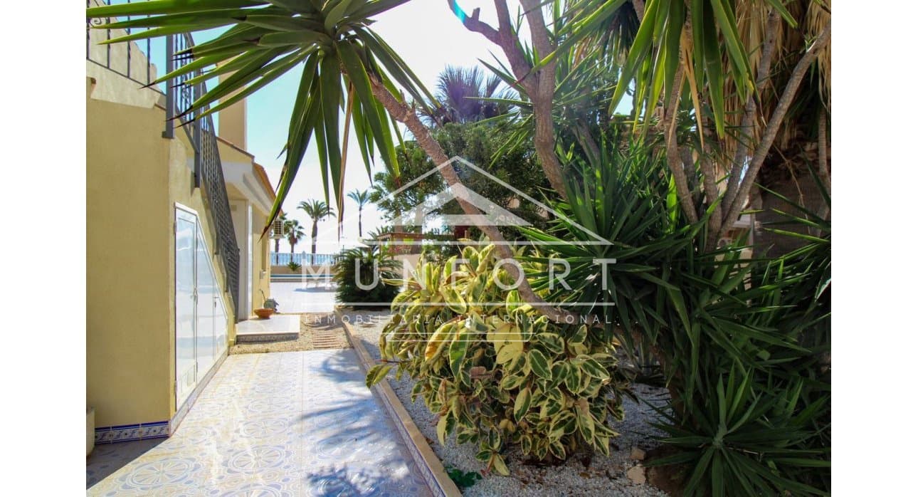 4 makuuhuone Huvila myytävänä paikassa Los Urrutias mukana uima-altaan - 549 000 € (Ref: 8422483)