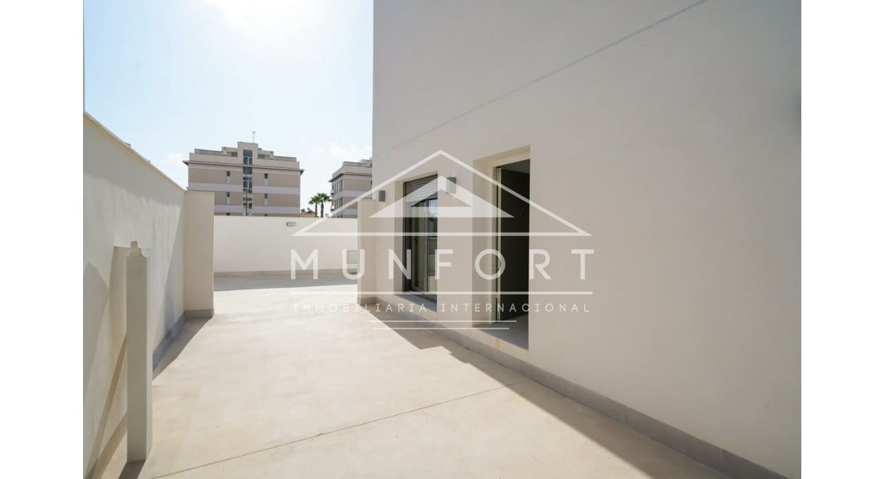 3 makuuhuone Huvila myytävänä paikassa La Zenia mukana uima-altaan - 499 900 € (Ref: 8437973)