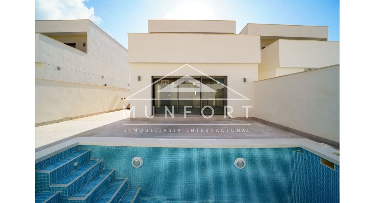 3 makuuhuone Huvila myytävänä paikassa La Zenia mukana uima-altaan - 499 900 € (Ref: 8437973)