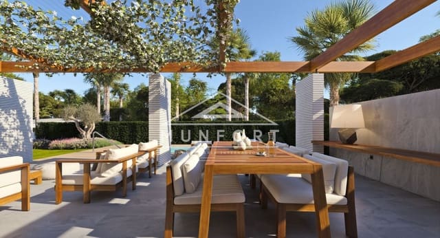 4 bedroom Villa for sale in Aguamarina, Orihuela with pool - € 1,160,000 (Ref: 8441287)