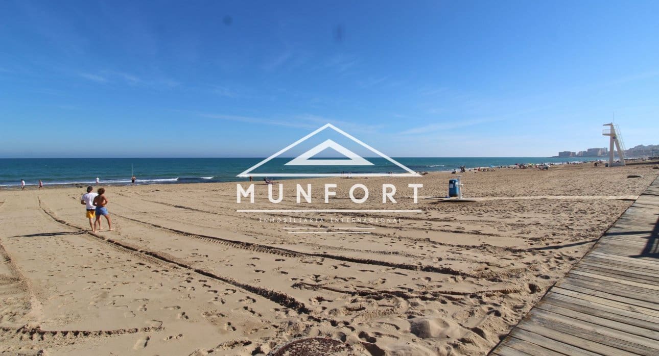 4 soveværelse Villa til salg i Orihuela Costa med swimmingpool - € 1.160.000 (Ref: 8441287)