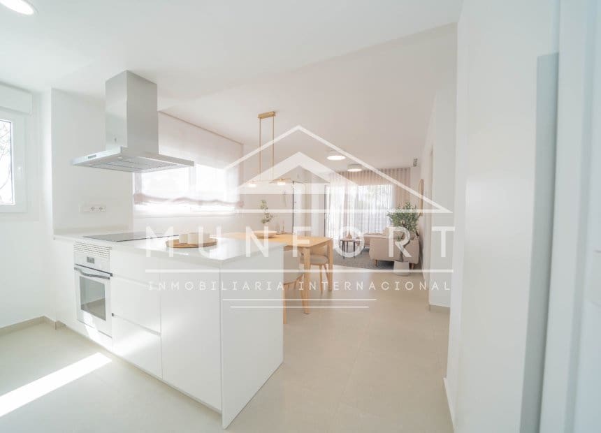 3 soverom Leilighet til salgs i Pilar de la Horadada med svømmebasseng - € 309 000 (Ref: 8456349)