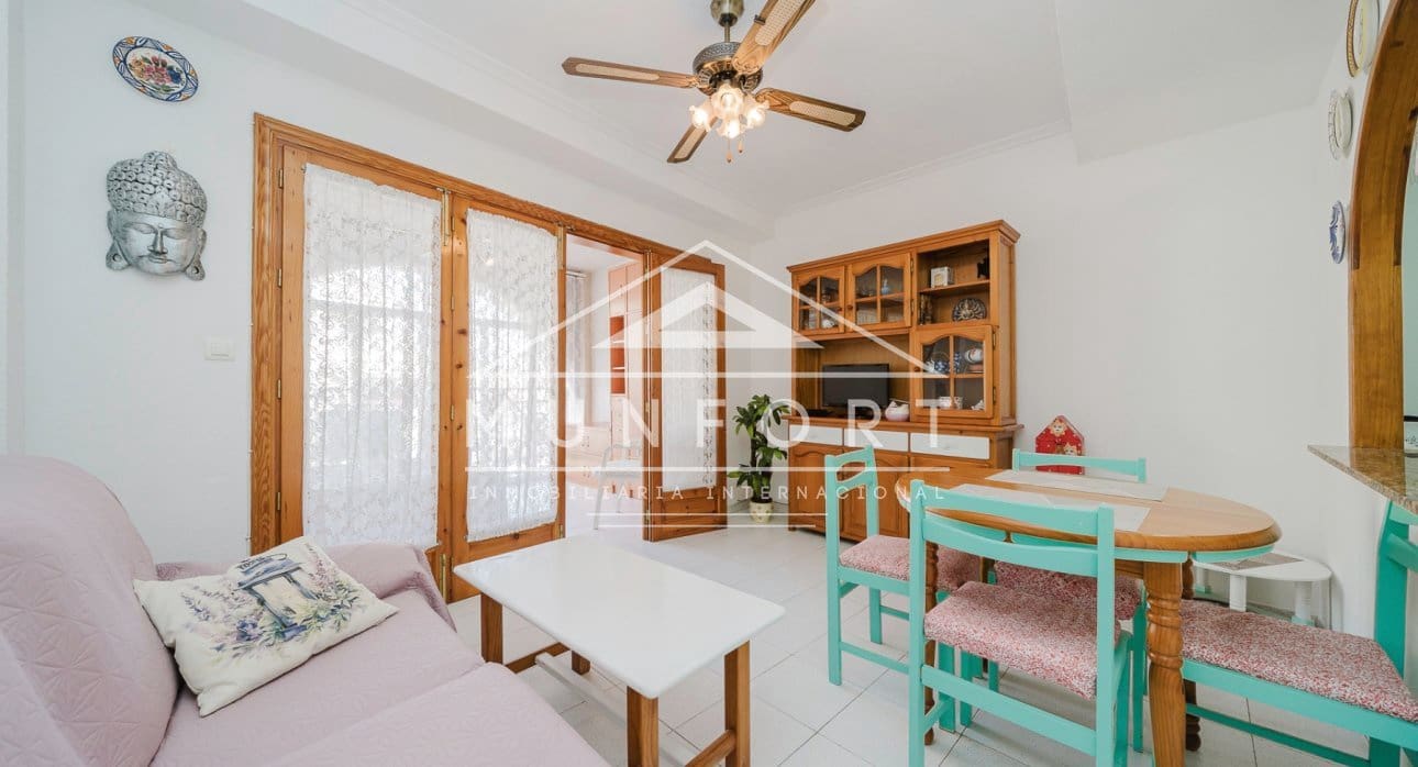 2 soveværelse Lejlighed til leje i Torrevieja - € 900 (Ref: 8481290)