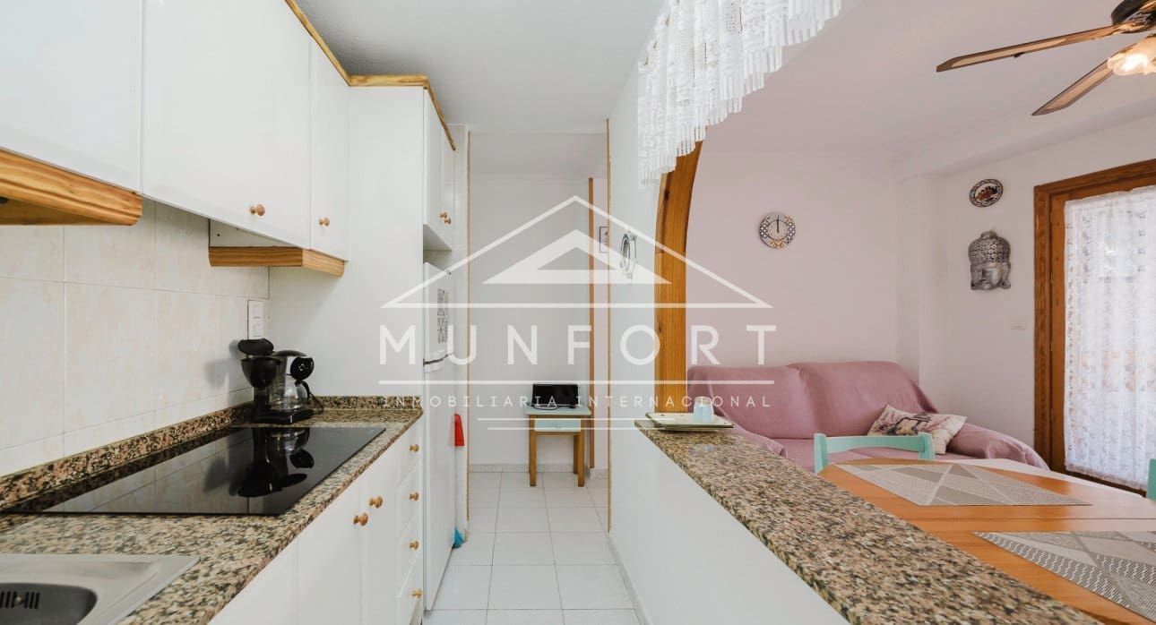 2 soveværelse Lejlighed til leje i Torrevieja - € 900 (Ref: 8481290)
