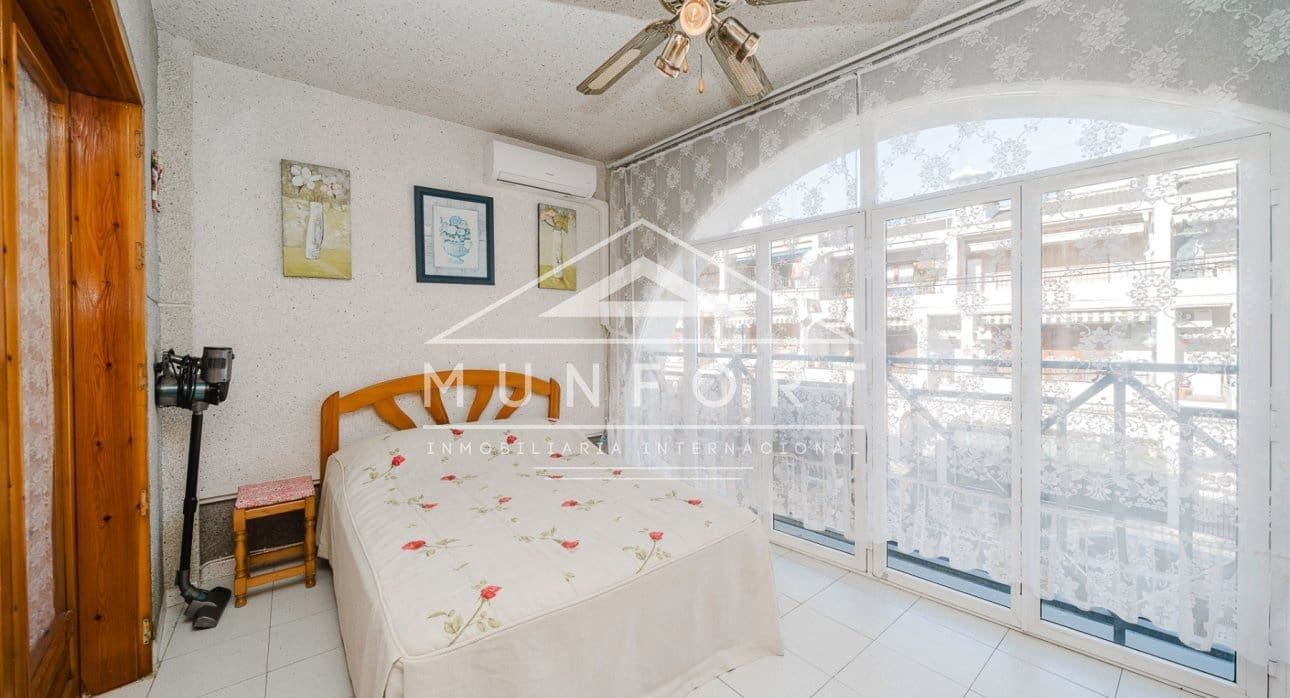 2 soveværelse Lejlighed til leje i Torrevieja - € 900 (Ref: 8481290)