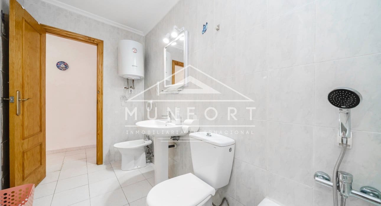 2 soveværelse Lejlighed til leje i Torrevieja - € 900 (Ref: 8481290)