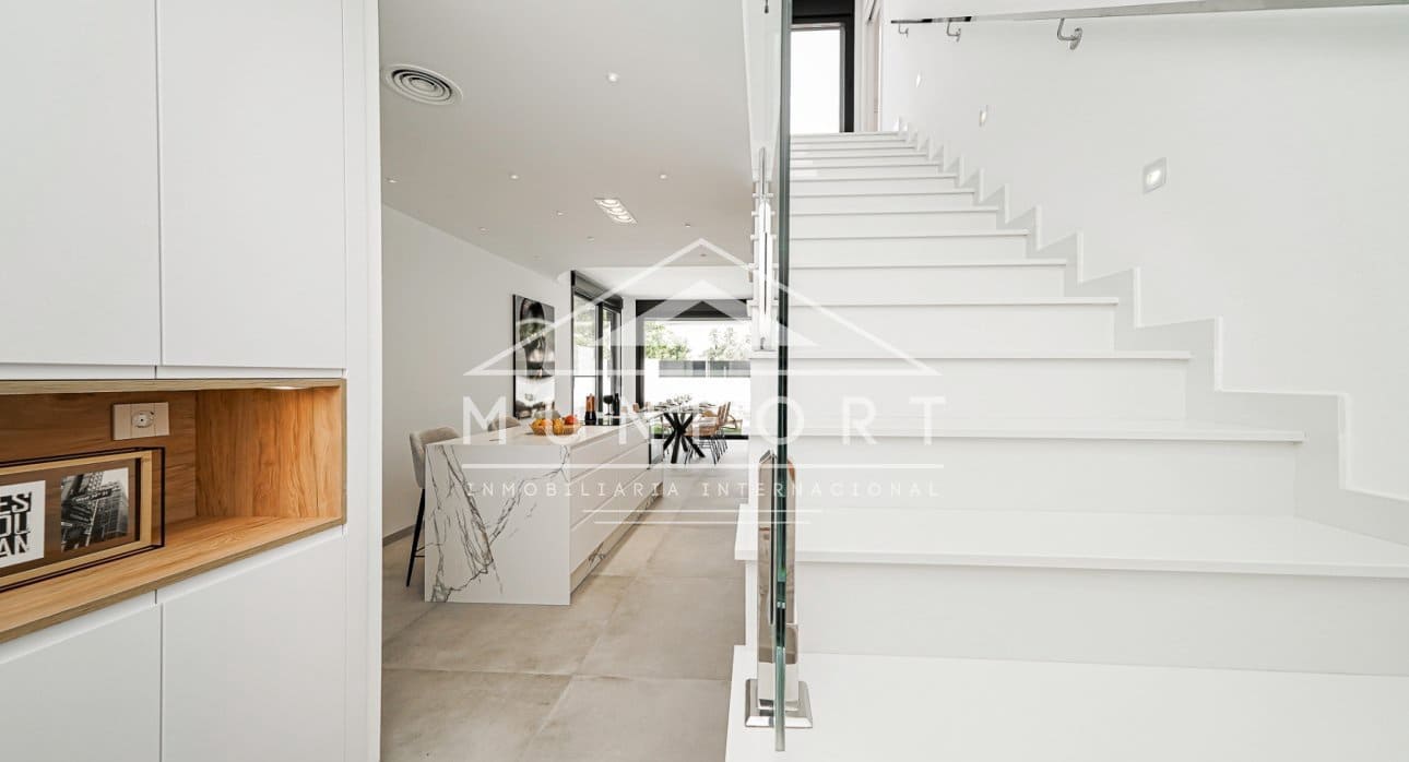 Chalet de 3 habitaciones en Santiago de la Ribera en venta con piscina - 595.000 € (Ref: 8490421)