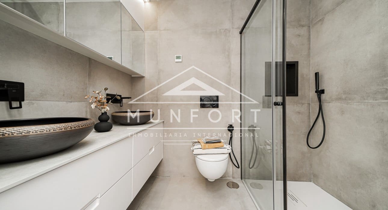 Chalet de 3 habitaciones en Santiago de la Ribera en venta con piscina - 595.000 € (Ref: 8490421)