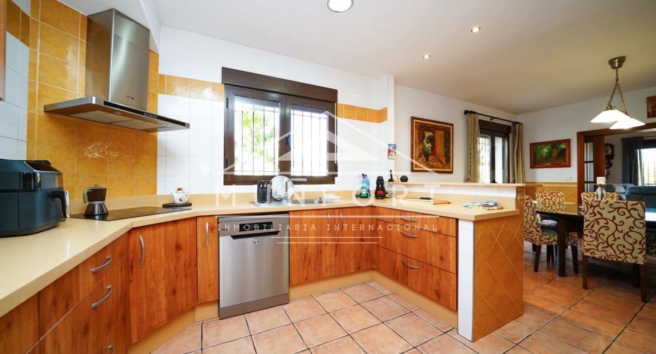 8 bedroom Villa for sale in San Pedro del Pinatar - € 1,100,000 (Ref: 8624161)