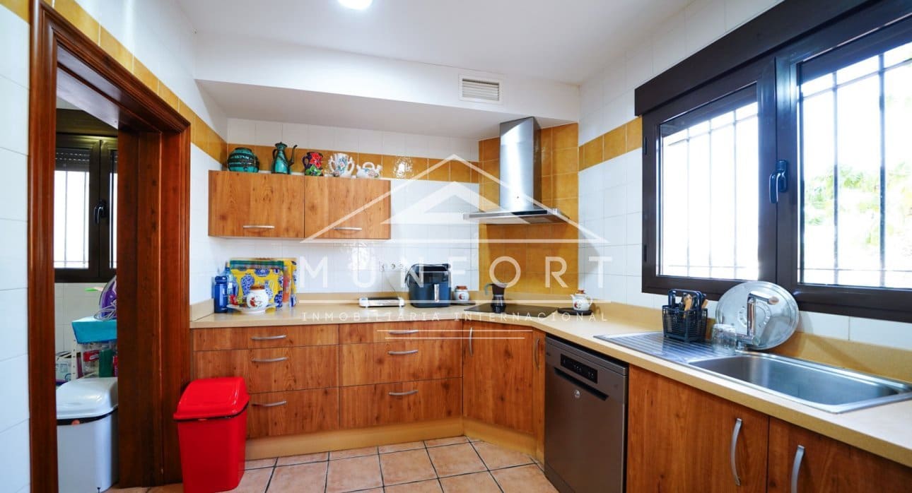 8 bedroom Villa for sale in San Pedro del Pinatar - € 1,100,000 (Ref: 8624161)