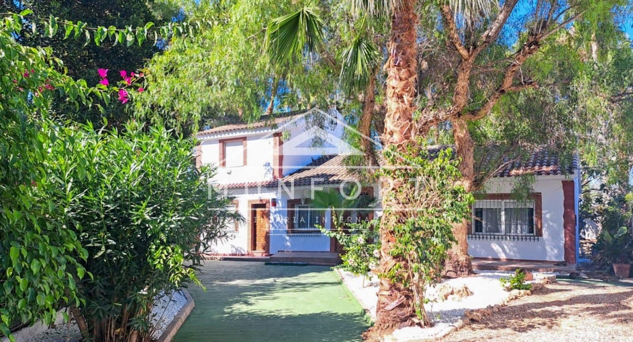 5 sovrum Villa till salu i Orihuela - 370 000 € (Ref: 8637809)