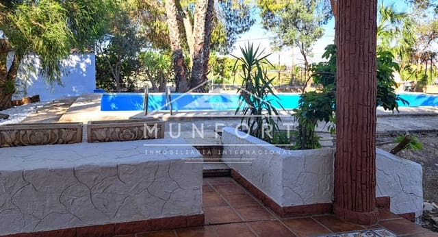 Chalet de 5 habitaciones en Desamparados - Hurchillo - Torremendo, Orihuela en venta - 370.000 € (Ref: 8637809)