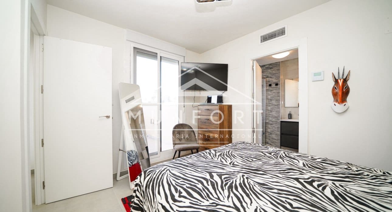 2 Zimmer Villa zu verkaufen in Estrella de Mar mit Pool - 346.500 € (Ref: 8681017)