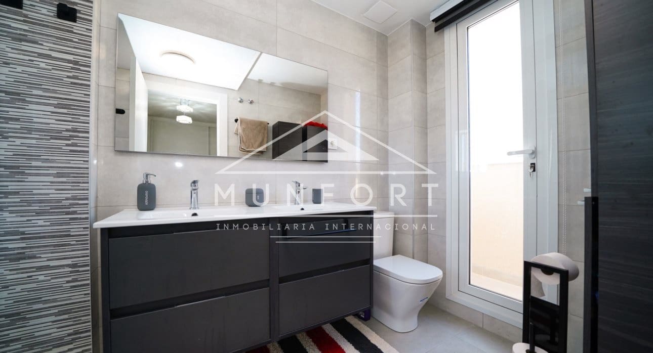 2 Zimmer Villa zu verkaufen in Estrella de Mar mit Pool - 346.500 € (Ref: 8681017)