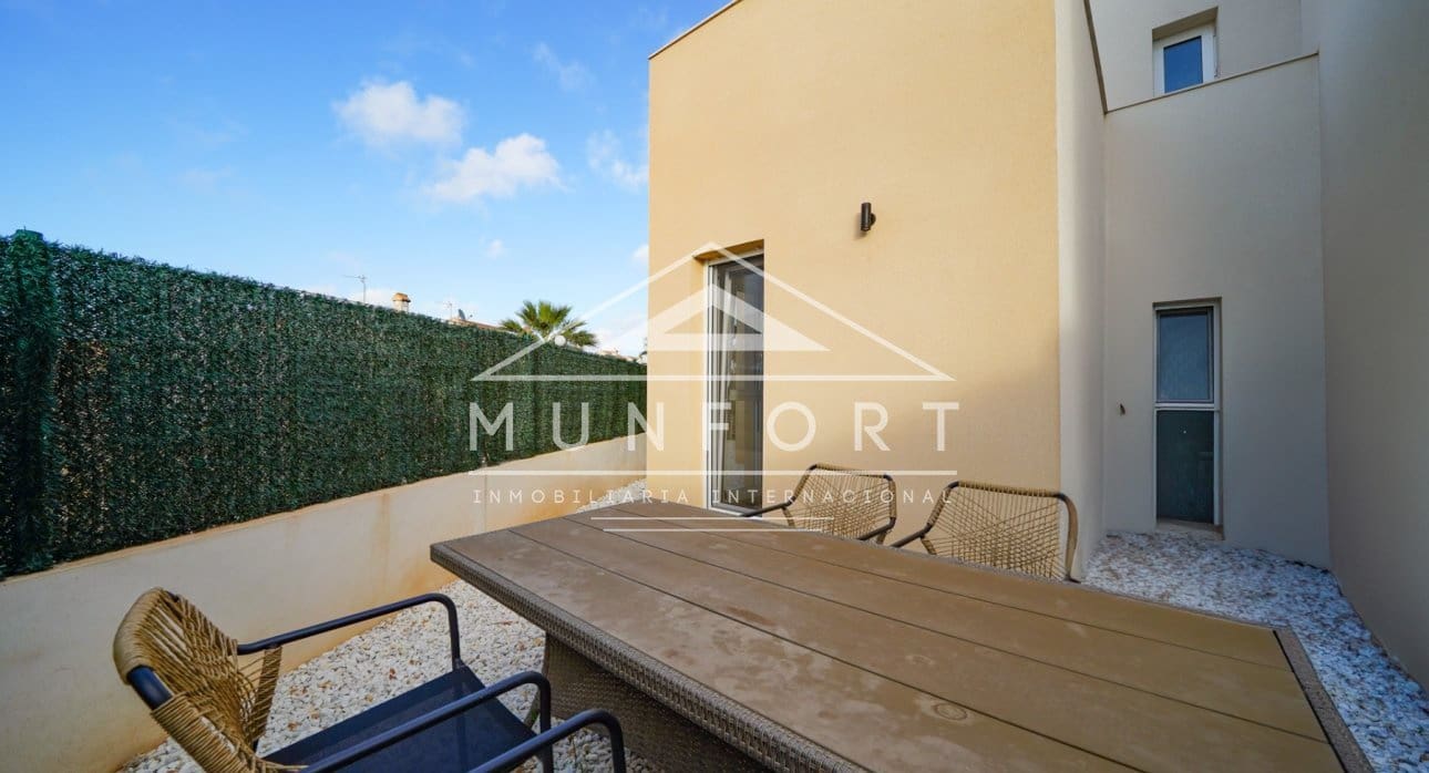 2 Zimmer Villa zu verkaufen in Estrella de Mar mit Pool - 346.500 € (Ref: 8681017)