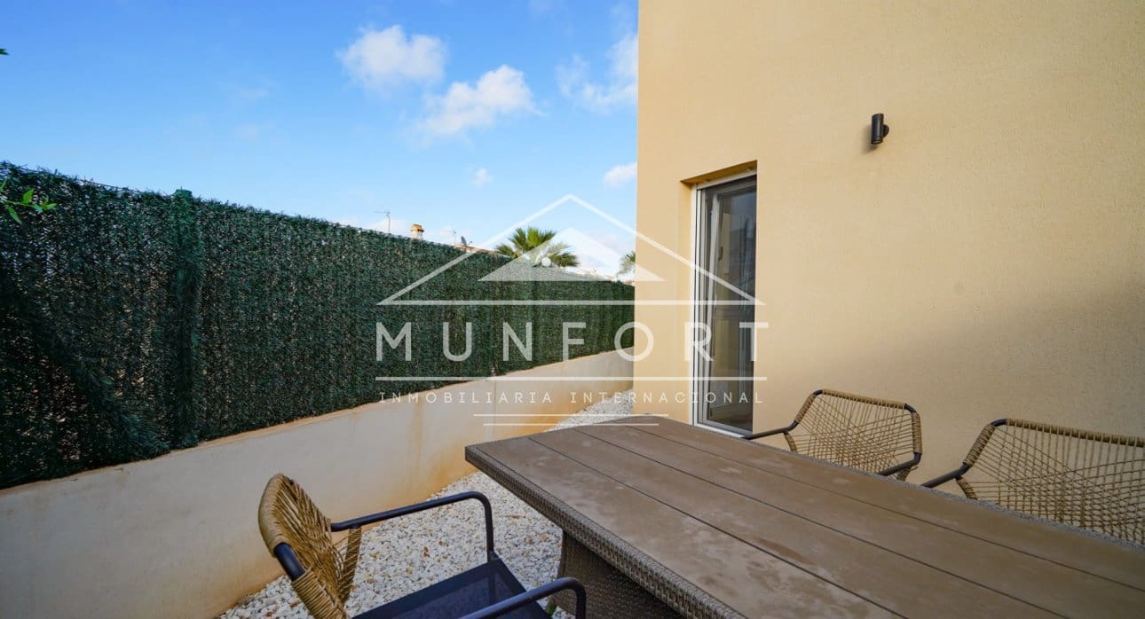 2 Zimmer Villa zu verkaufen in Estrella de Mar mit Pool - 346.500 € (Ref: 8681017)