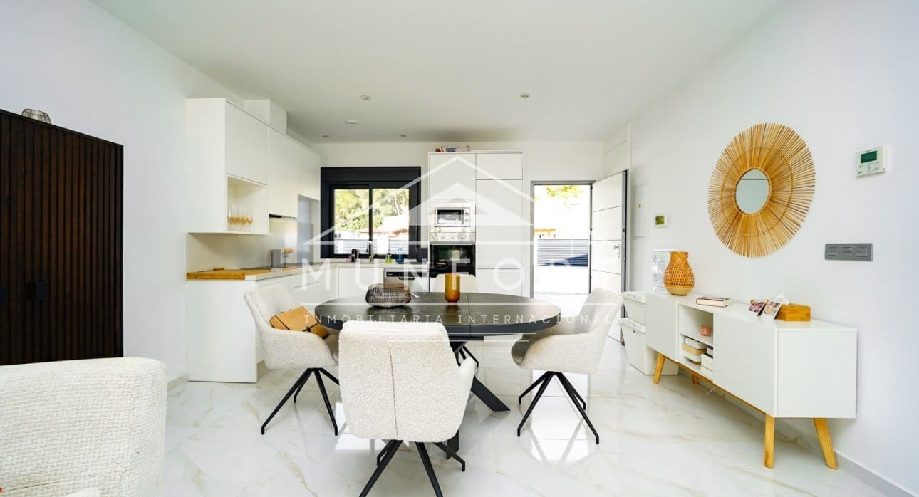 3 bedroom Villa for sale in Pinar de Campoverde with pool - € 431,500 (Ref: 8683038)