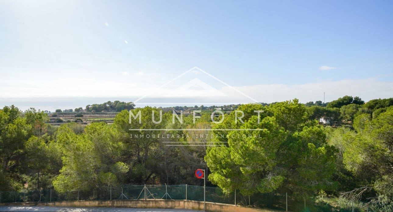 3 bedroom Villa for sale in Pinar de Campoverde with pool - € 431,500 (Ref: 8683038)