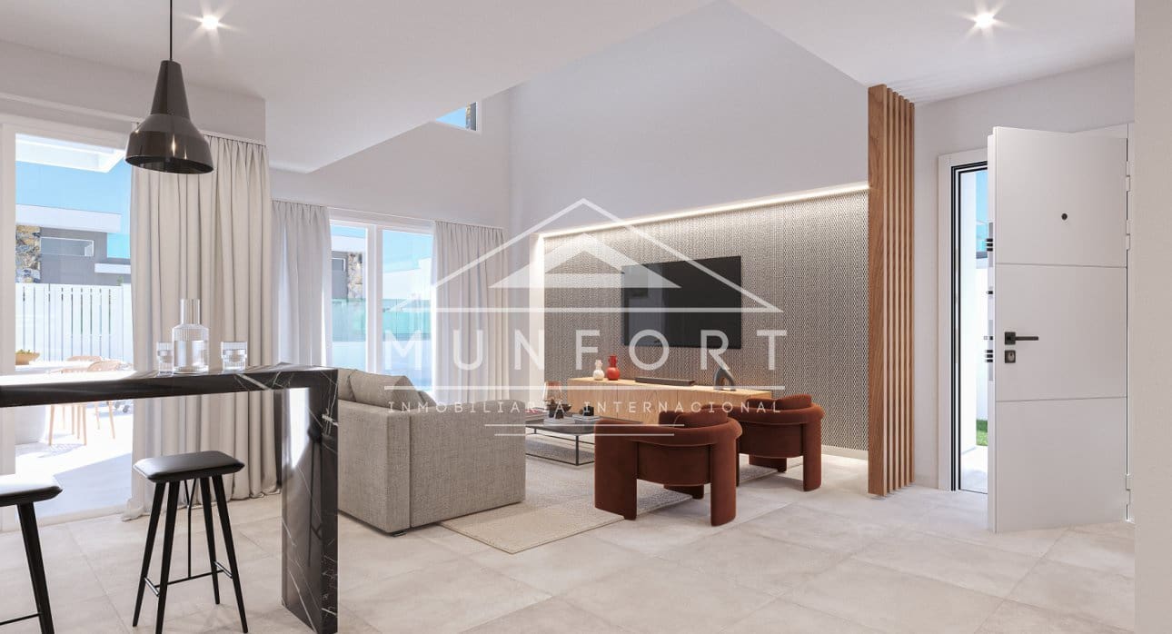 3 soveværelse Villa til salg i Los Alcazares med swimmingpool - € 392.000 (Ref: 8723095)