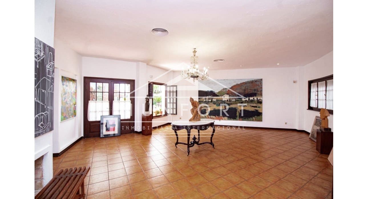 Chalet de 3 habitaciones en Dehesa de Campoamor en venta - 980.000 € (Ref: 8734724)