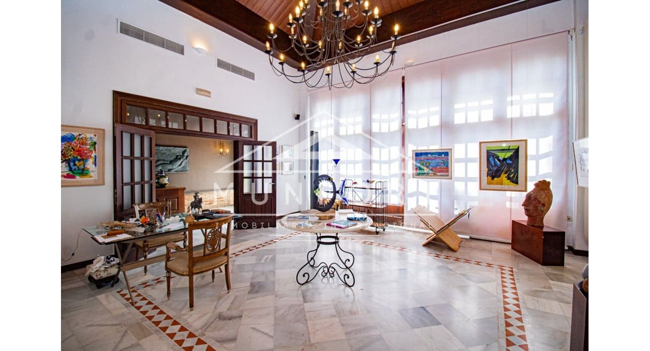 Chalet de 3 habitaciones en Dehesa de Campoamor en venta - 980.000 € (Ref: 8734724)