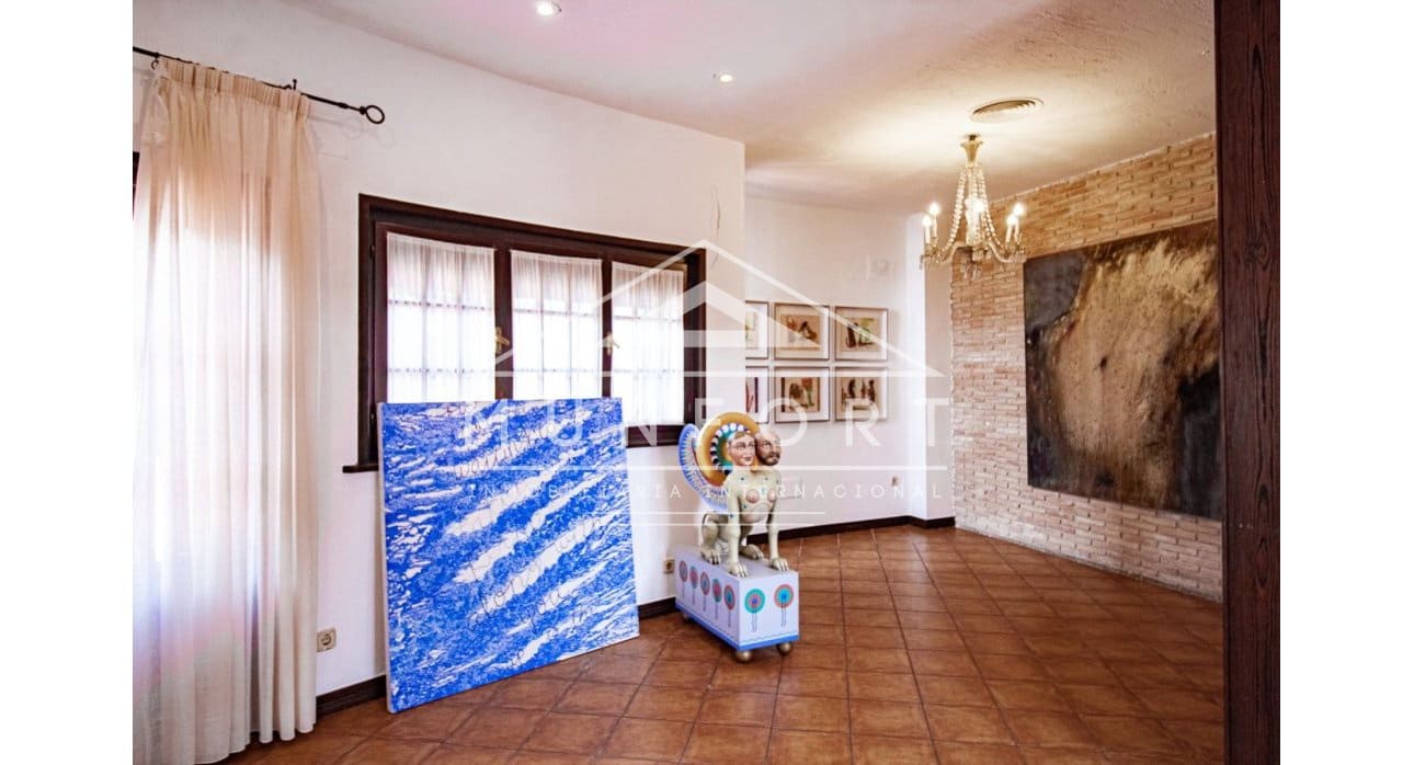 Chalet de 3 habitaciones en Dehesa de Campoamor en venta - 980.000 € (Ref: 8734724)