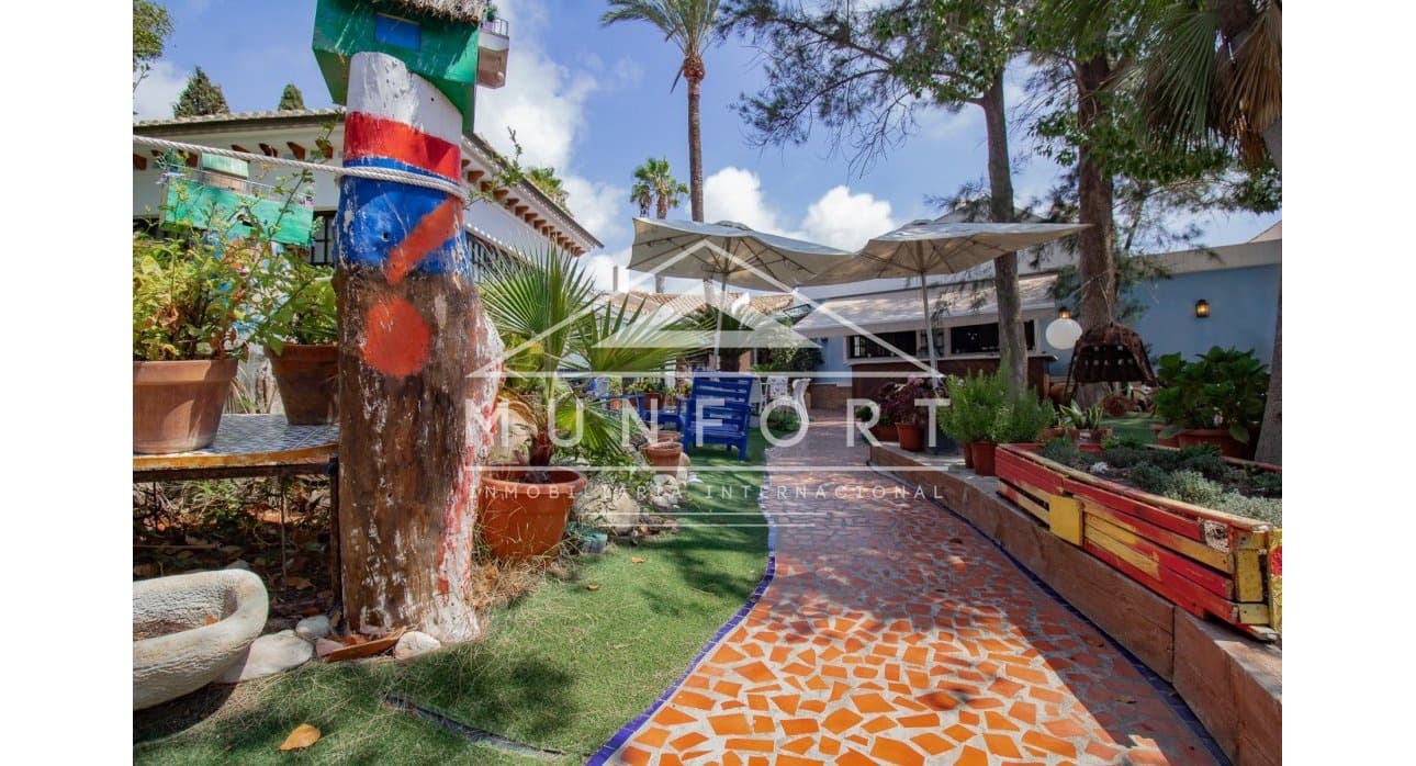 Chalet de 3 habitaciones en Dehesa de Campoamor en venta - 980.000 € (Ref: 8734724)