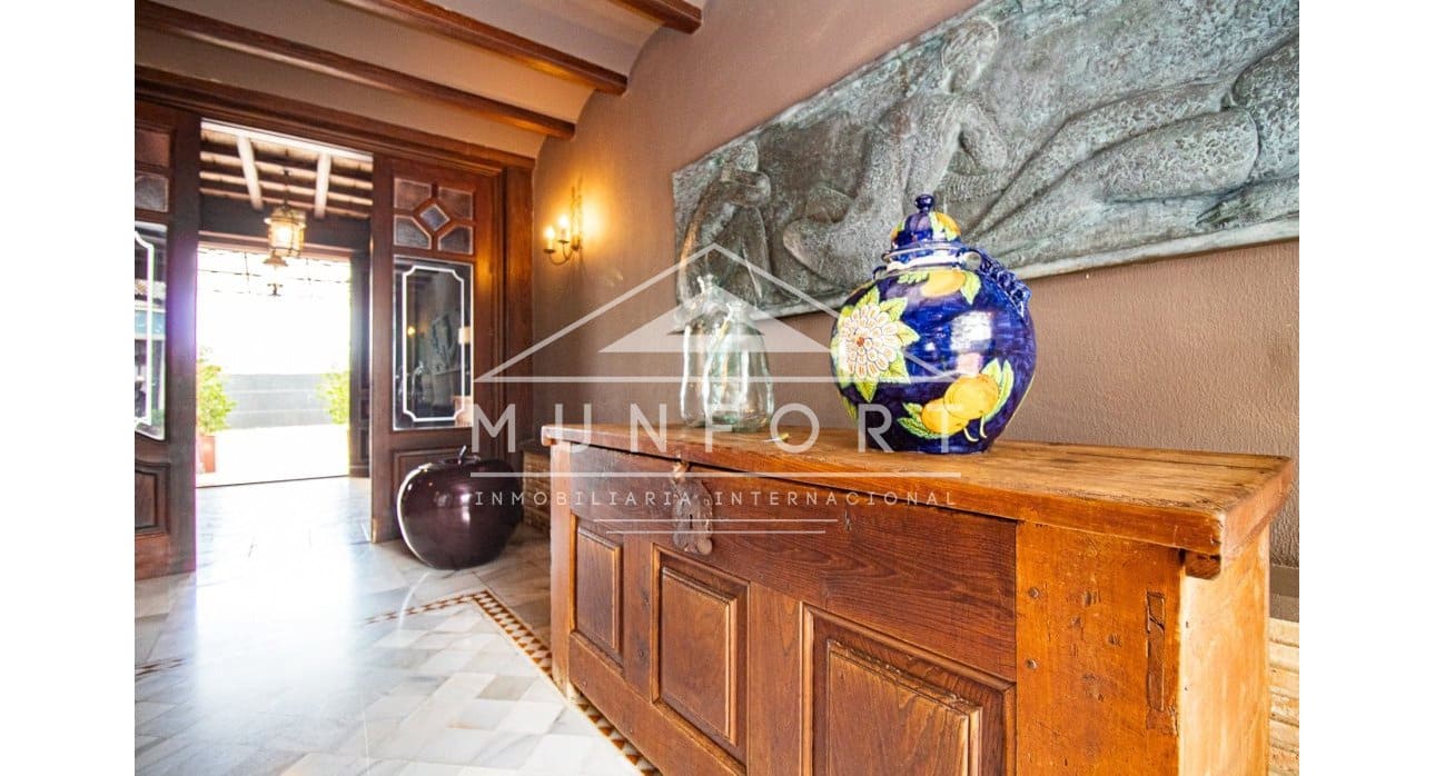 Chalet de 3 habitaciones en Dehesa de Campoamor en venta - 980.000 € (Ref: 8734724)