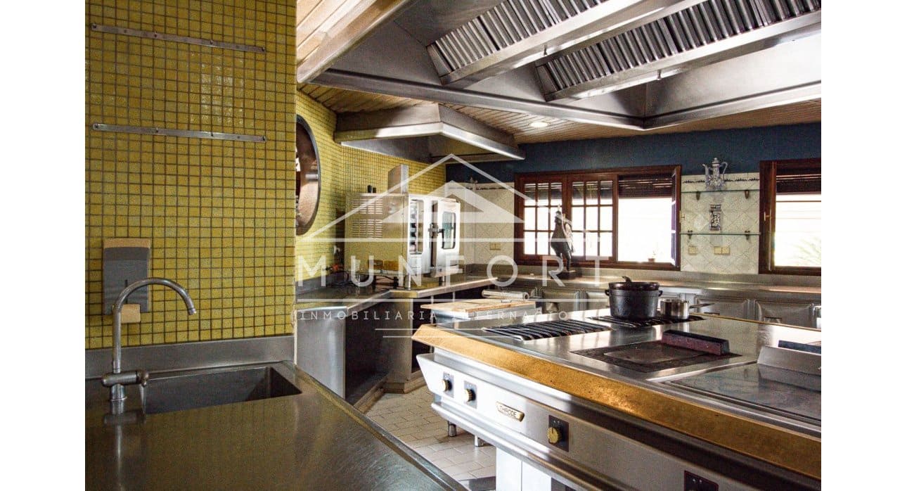 Chalet de 3 habitaciones en Dehesa de Campoamor en venta - 980.000 € (Ref: 8734724)