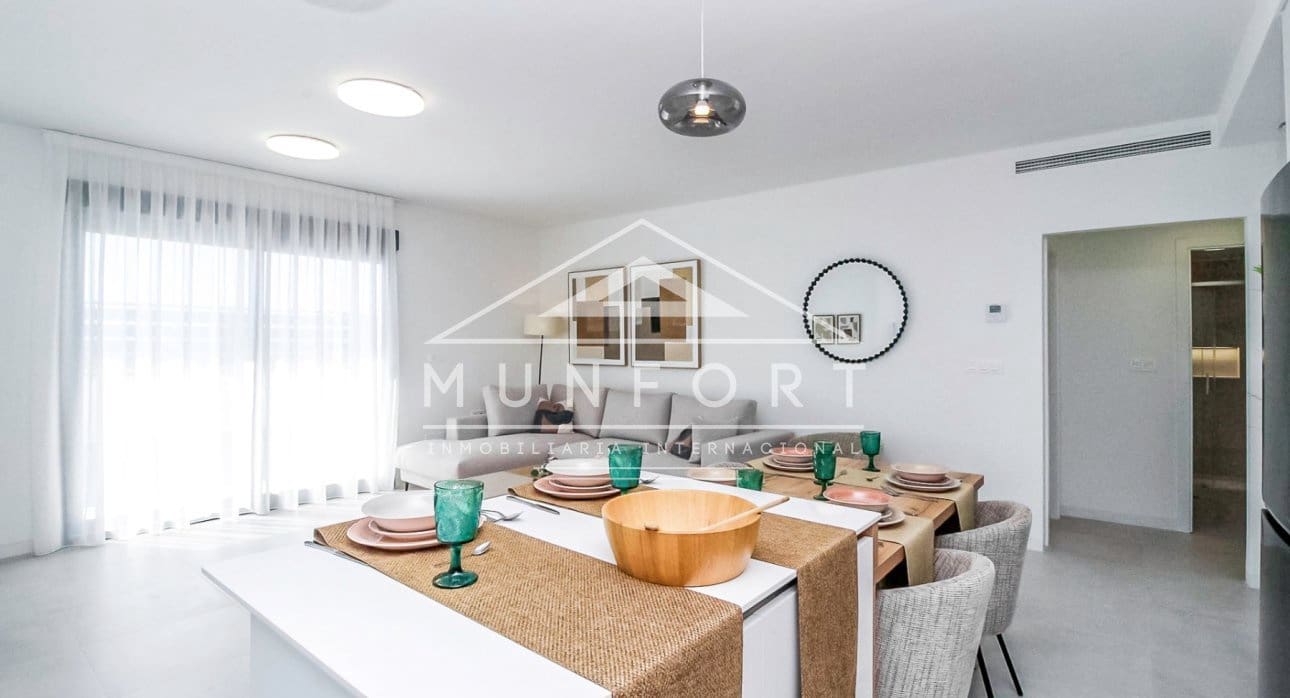 3 soveværelse Villa til salg i Roldan med swimmingpool - € 404.900 (Ref: 8759068)