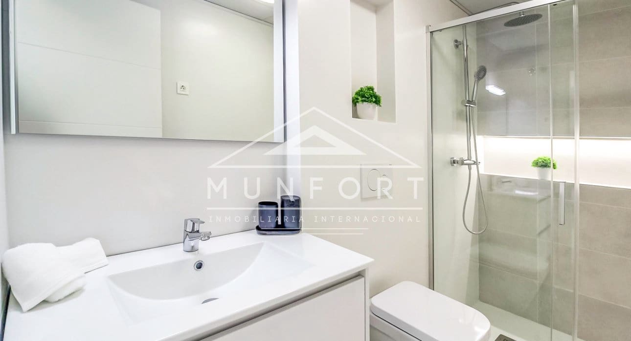 3 soveværelse Villa til salg i Roldan med swimmingpool - € 404.900 (Ref: 8759068)