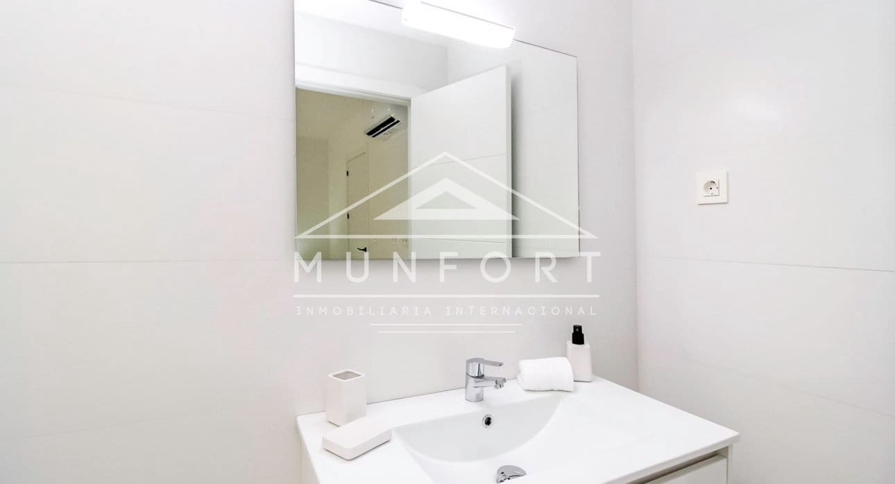 3 soveværelse Villa til salg i Roldan med swimmingpool - € 404.900 (Ref: 8759068)