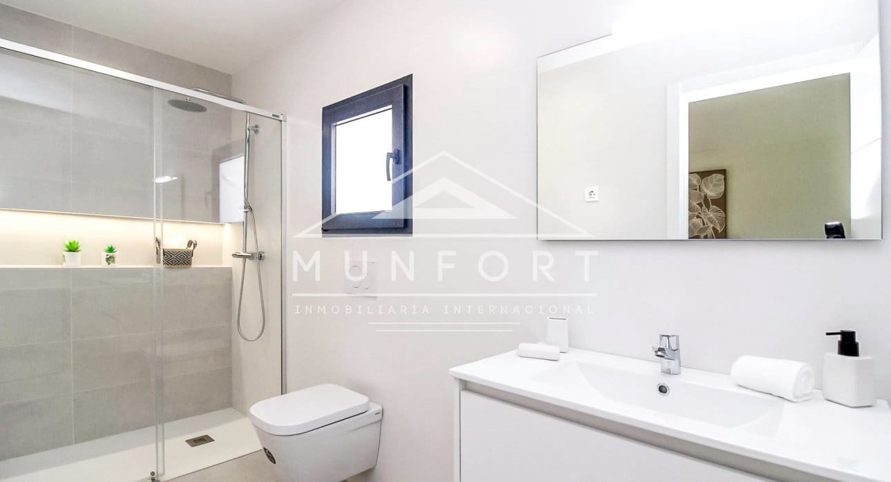 3 soveværelse Villa til salg i Roldan med swimmingpool - € 404.900 (Ref: 8759068)