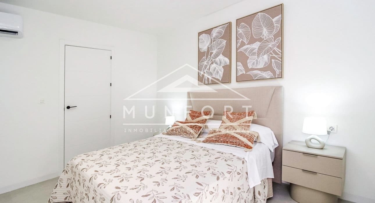 3 soveværelse Villa til salg i Roldan med swimmingpool - € 404.900 (Ref: 8759068)