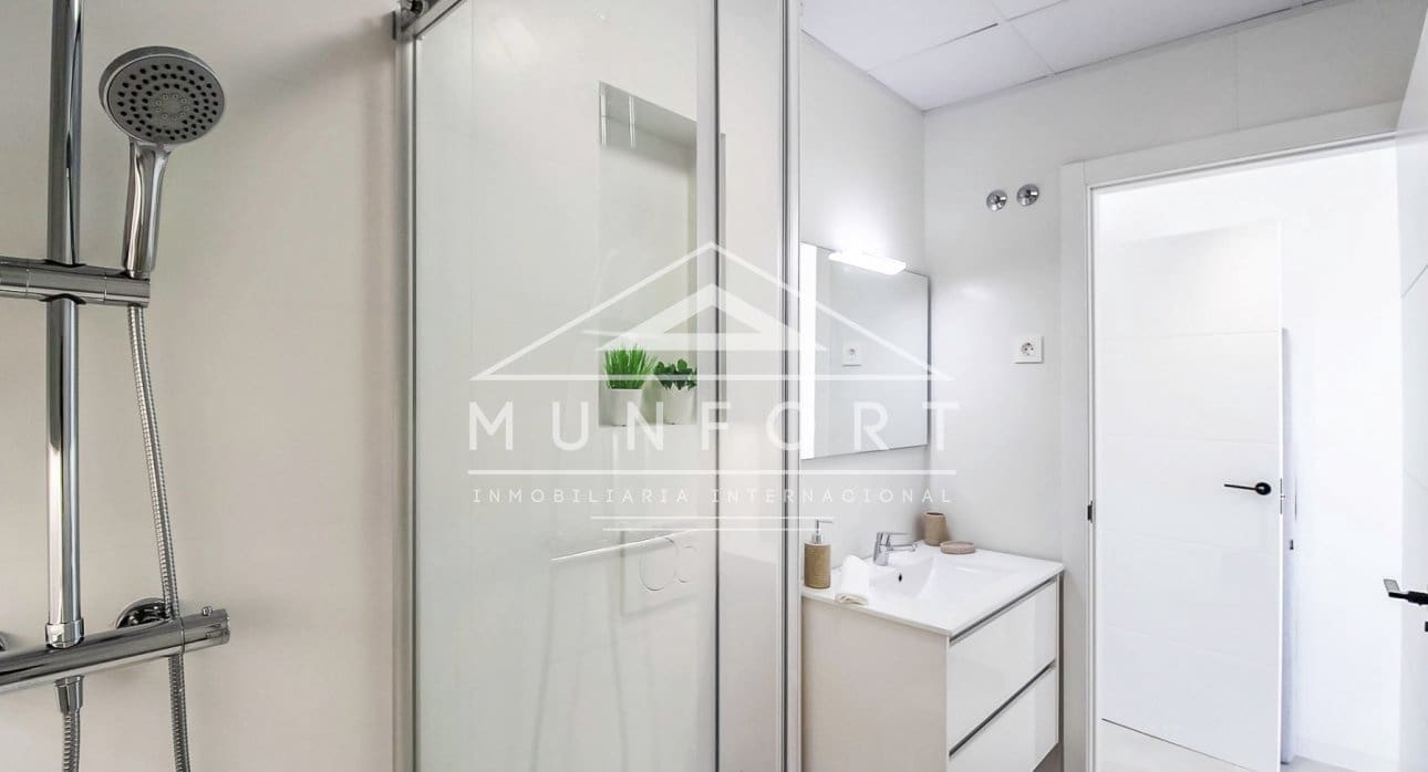 3 soveværelse Villa til salg i Roldan med swimmingpool - € 404.900 (Ref: 8759068)