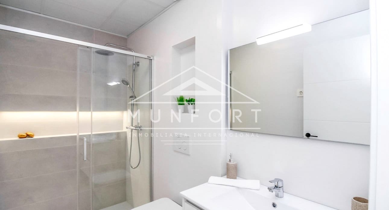 3 soveværelse Villa til salg i Roldan med swimmingpool - € 404.900 (Ref: 8759068)