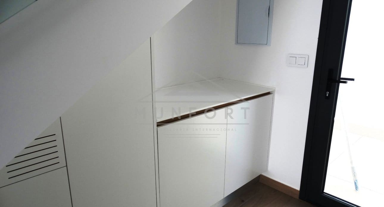 3 soveværelse Rækkehus til salg i Santiago de la Ribera med swimmingpool - € 425.000 (Ref: 8771143)