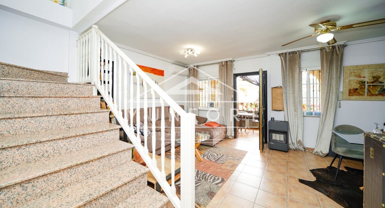 Appartement de 2 chambres à louer à La Florida avec piscine - 850 € (Ref: 8774031)