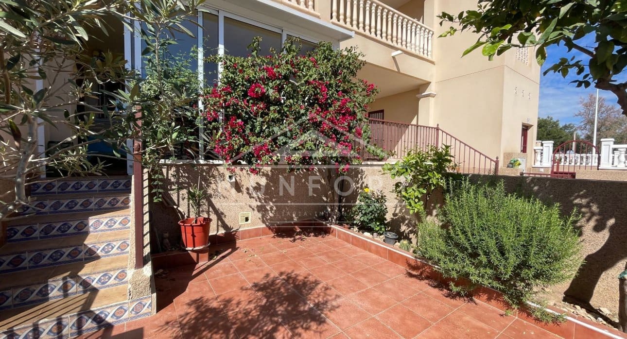 2 soveværelse Bungalow til leje i San Pedro del Pinatar med swimmingpool - € 850 (Ref: 8777514)