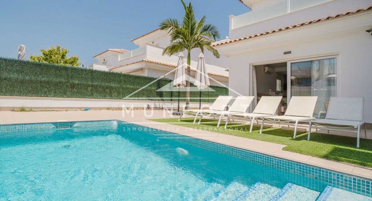 3 camera da letto Villa da affittare in Lo Pagan con piscina - 2.000 € (Rif: 8780306)