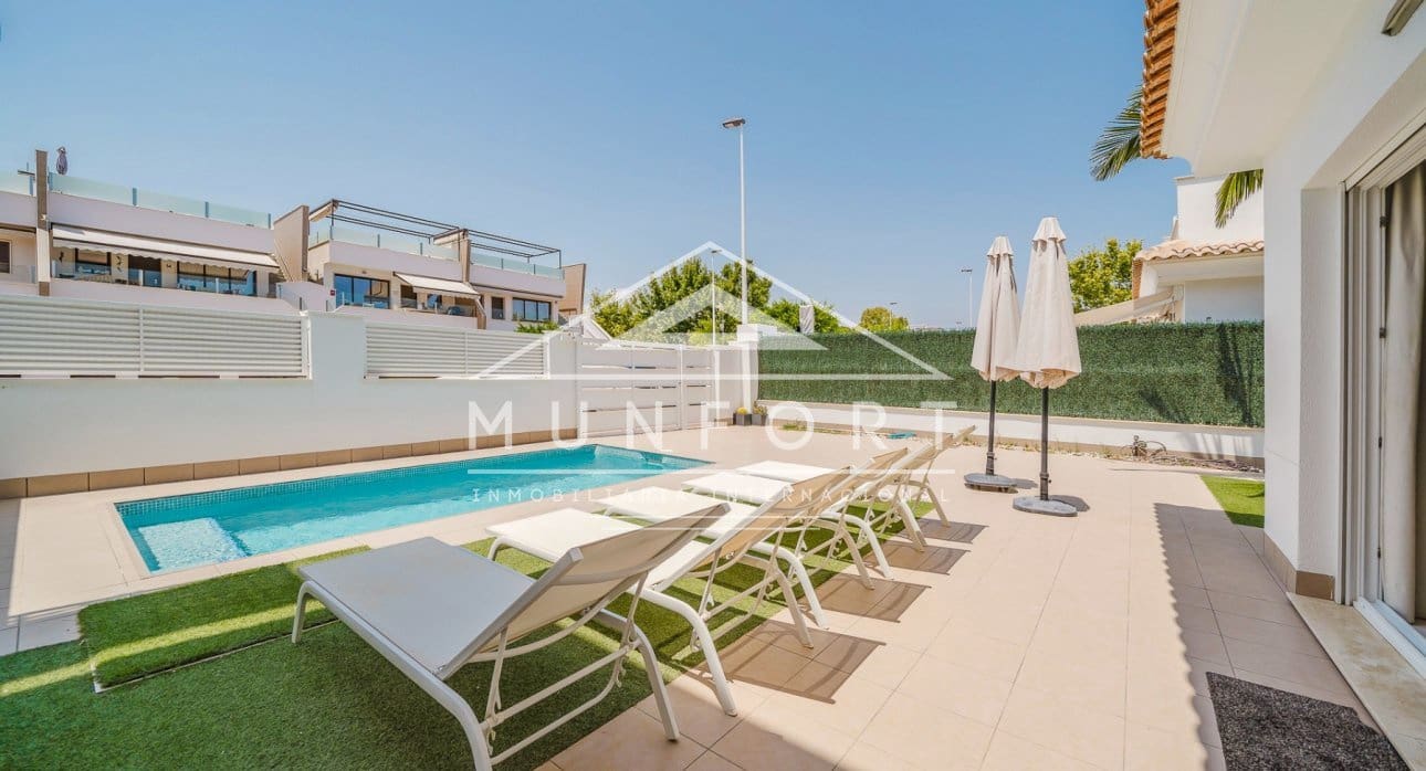 3 camera da letto Villa da affittare in Lo Pagan con piscina - 2.000 € (Rif: 8780306)