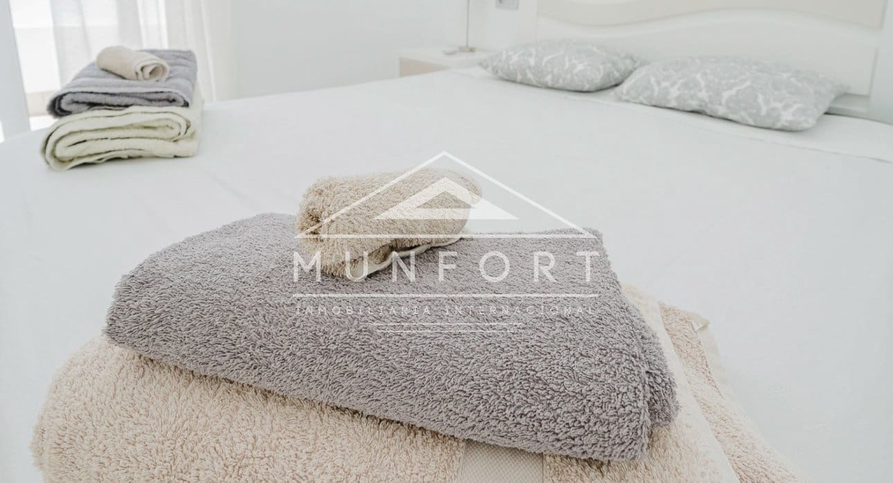 3 camera da letto Villa da affittare in Lo Pagan con piscina - 2.000 € (Rif: 8780306)