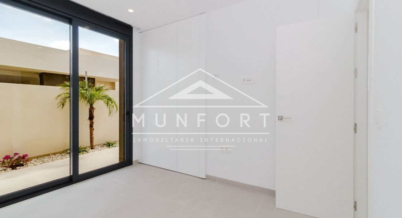 3 soveværelse Villa til salg i Pilar de la Horadada med swimmingpool - € 584.000 (Ref: 8815057)